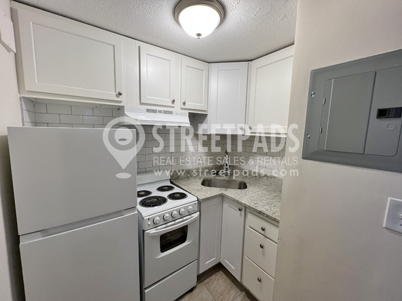Photos of apartment on Commonwealth Ave.,Boston MA 02135