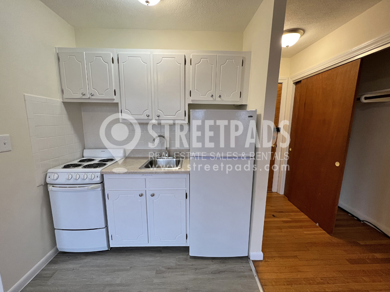 180 North Beacon St, Brighton