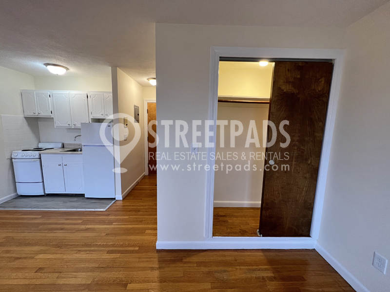 180 North Beacon St, Brighton