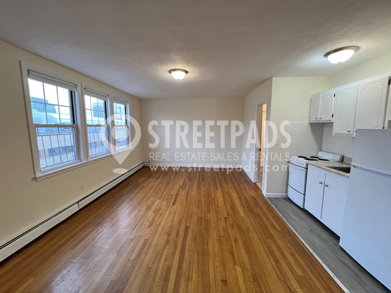 180 North Beacon St, Brighton