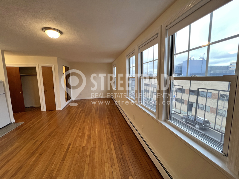 180 North Beacon St, Brighton