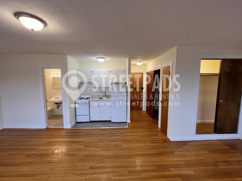 180 North Beacon St, Brighton