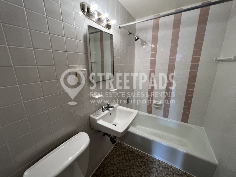 58 Huntington Ave, Jamaica Plain