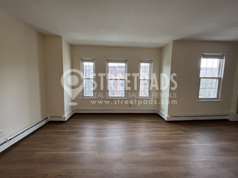 58 Huntington Ave, Jamaica Plain