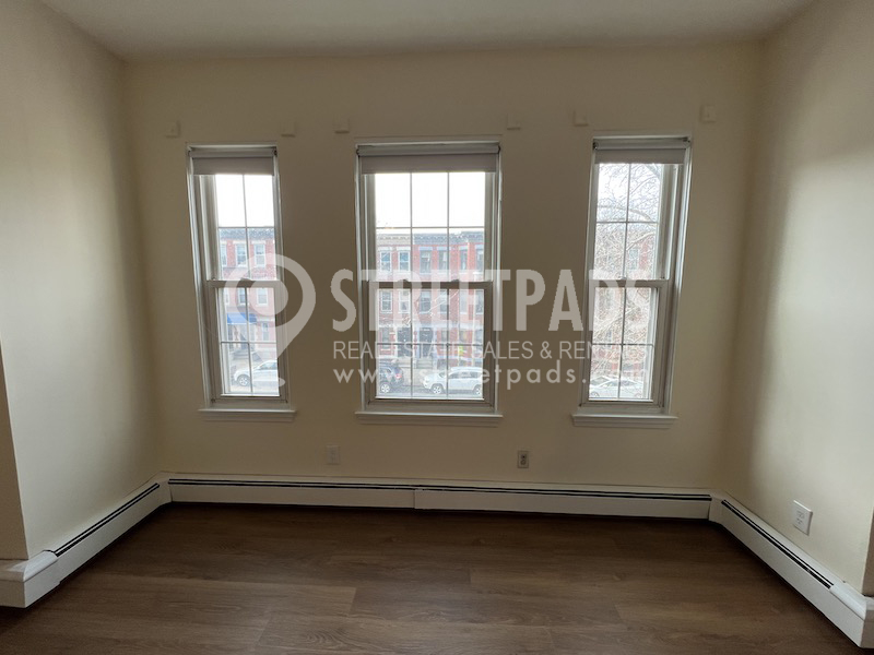 58 Huntington Ave, Jamaica Plain