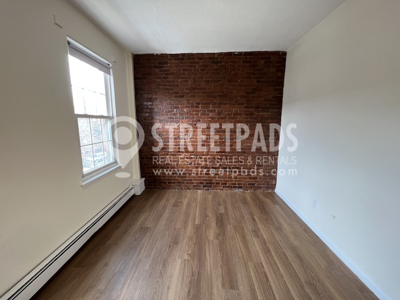 58 Huntington Ave, Jamaica Plain