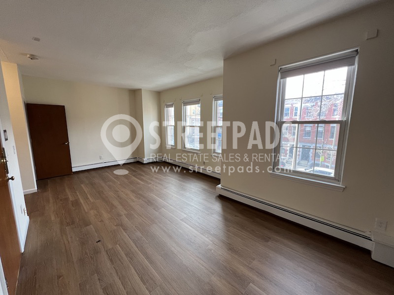 58 Huntington Ave, Jamaica Plain