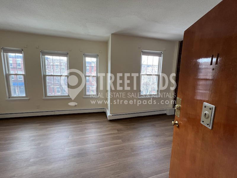 58 Huntington Ave, Jamaica Plain