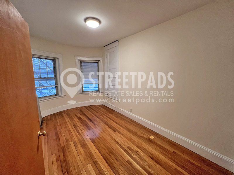 1315 Commonwealth Ave, Allston