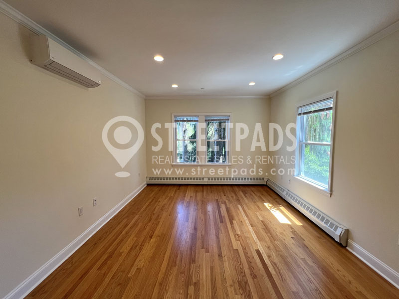 1 Langdon Sq, Neighborhood Nine