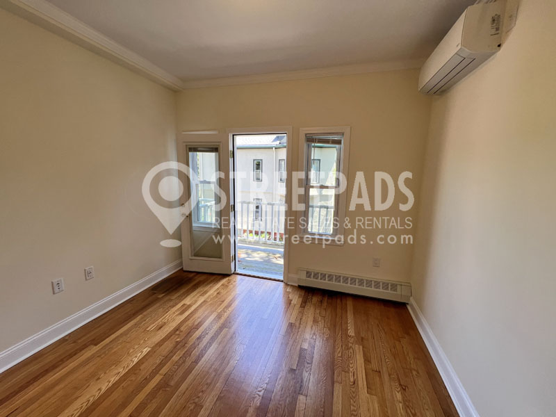 1 Langdon Sq, Neighborhood Nine