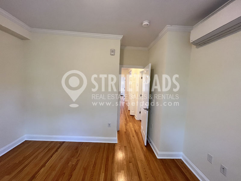 1 Langdon Sq, Neighborhood Nine