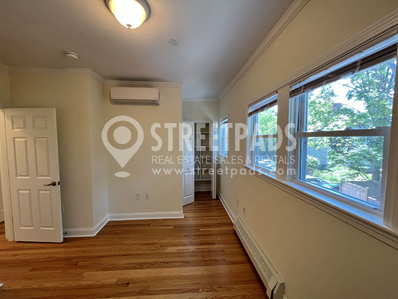 1 Langdon Sq, Neighborhood Nine