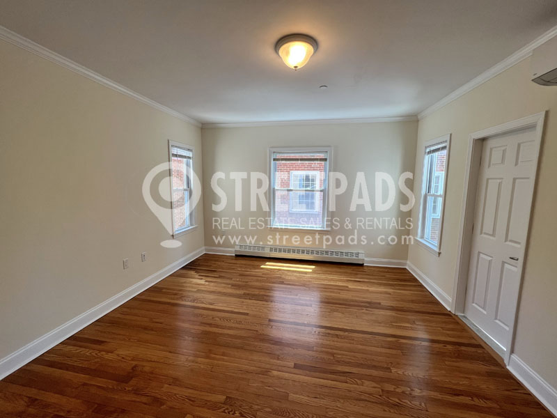 1 Langdon Sq, Neighborhood Nine