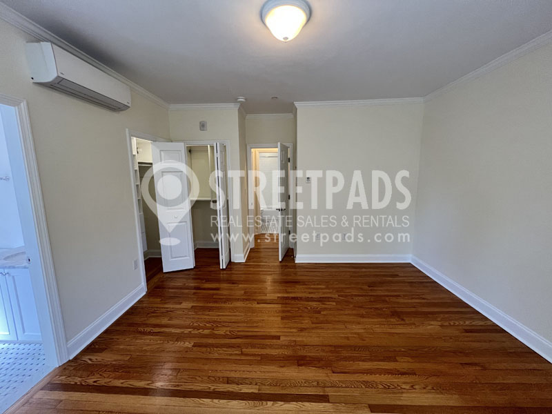 1 Langdon Sq, Neighborhood Nine