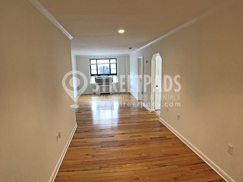 60 Brattle St, Harvard Square