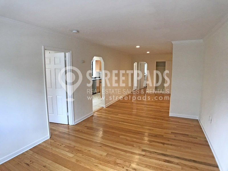 60 Brattle St, Harvard Square