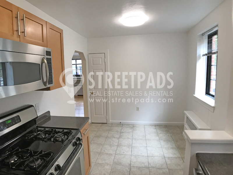 60 Brattle St, Harvard Square