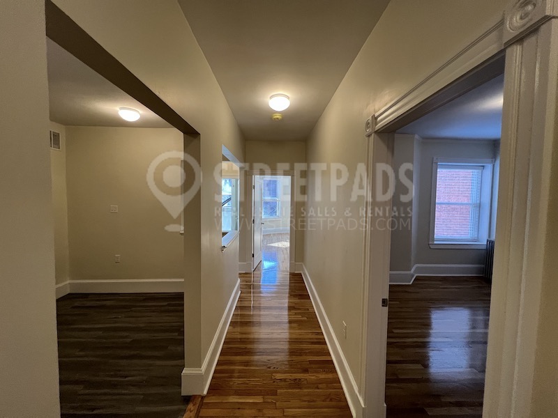 1450 Beacon St, Washington Square