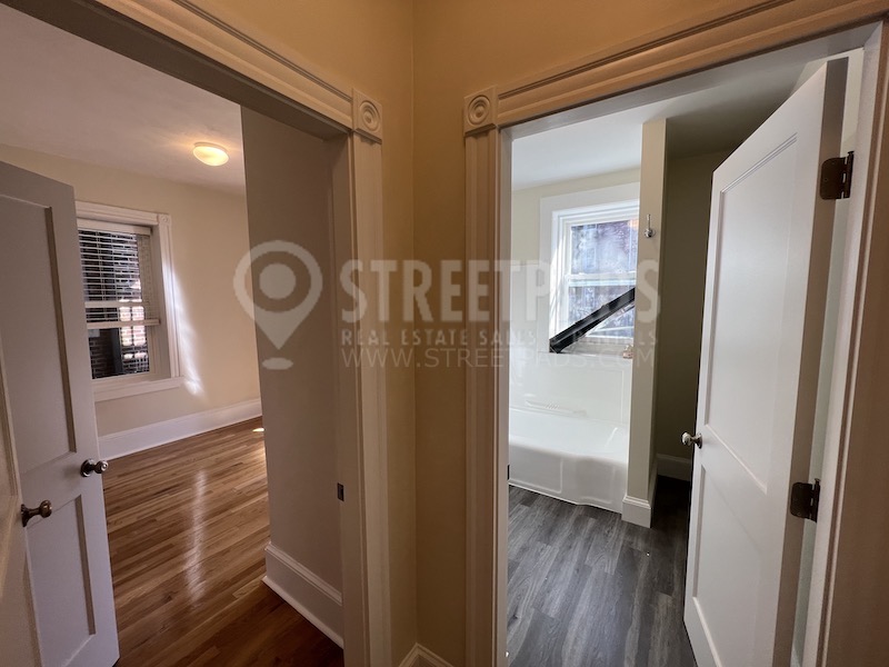 1450 Beacon St, Washington Square