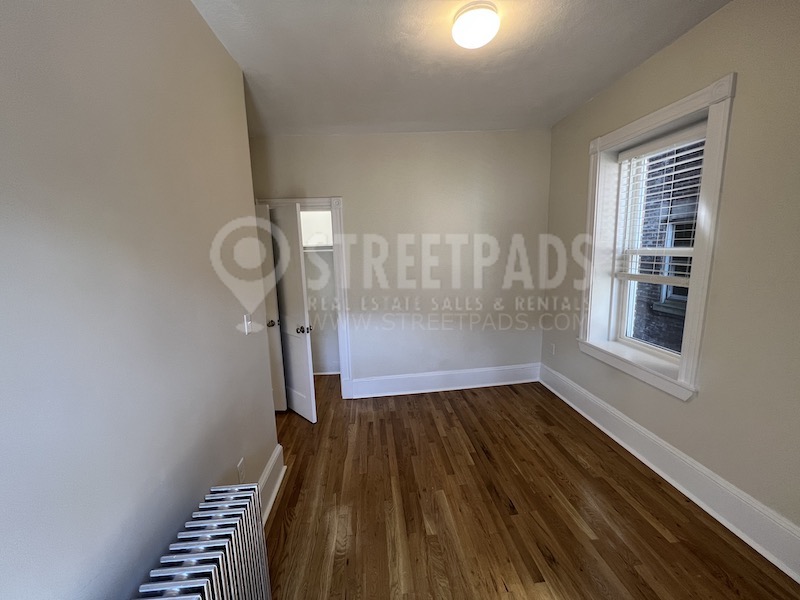 1450 Beacon St, Washington Square