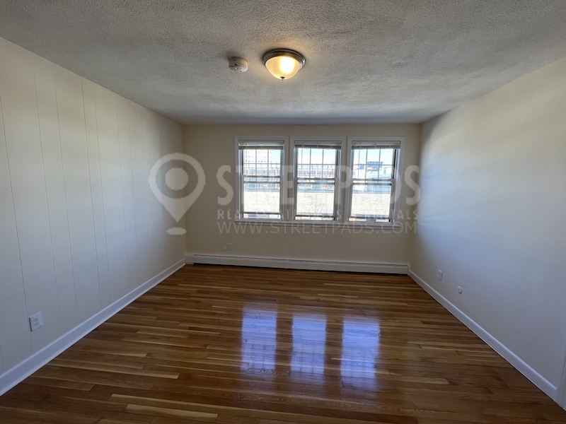 168 North Beacon St, Brighton