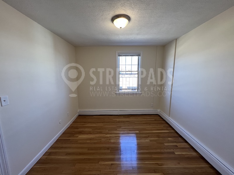 168 North Beacon St, Brighton