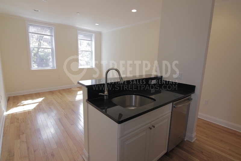 Photos of apartment on Chauncy St.,Cambridge MA 