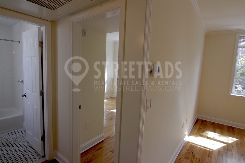 Photos of apartment on Chauncy St.,Cambridge MA 