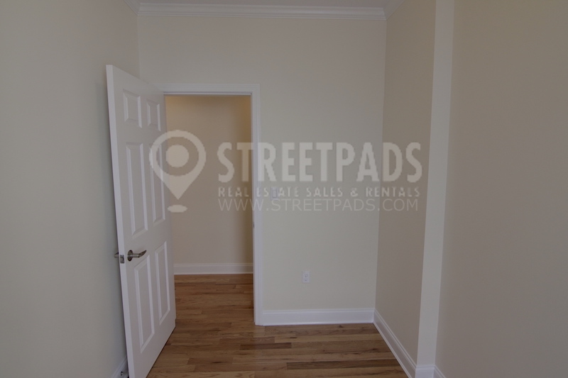 Photos of apartment on Chauncy St.,Cambridge MA 