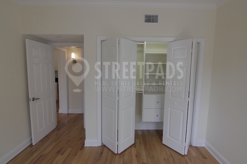 Photos of apartment on Chauncy St.,Cambridge MA 