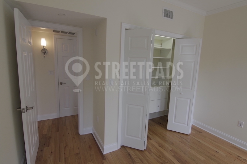 Photos of apartment on Chauncy St.,Cambridge MA 