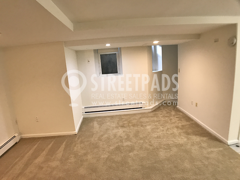 Photos of apartment on Beacon St.,Brookline MA 02446