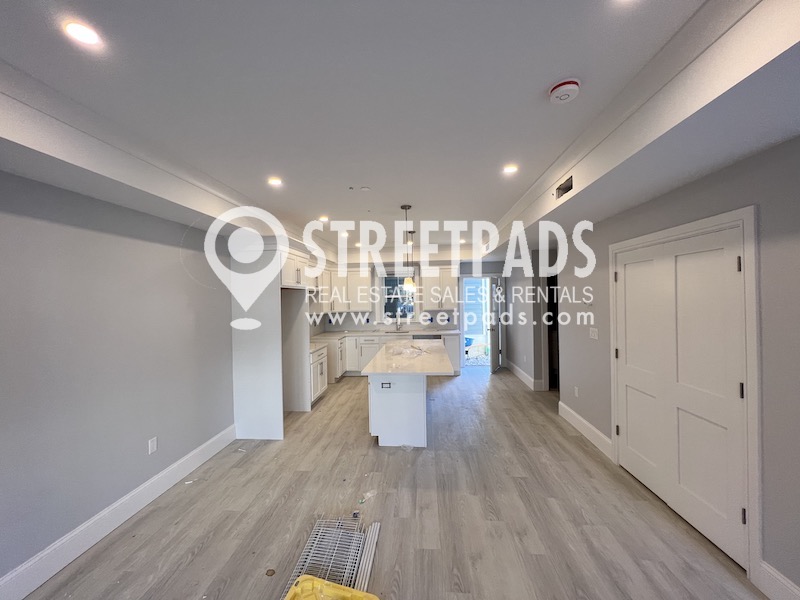 2 Oakland St, Brighton