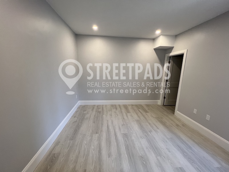 2 Oakland St, Brighton