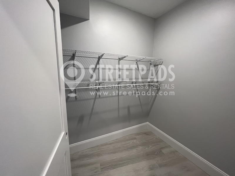 2 Oakland St, Brighton