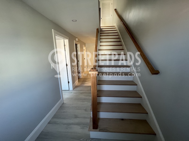 2 Oakland St, Brighton