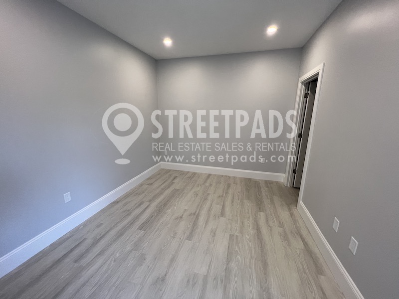 2 Oakland St, Brighton