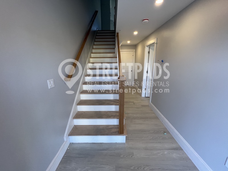 2 Oakland St, Brighton