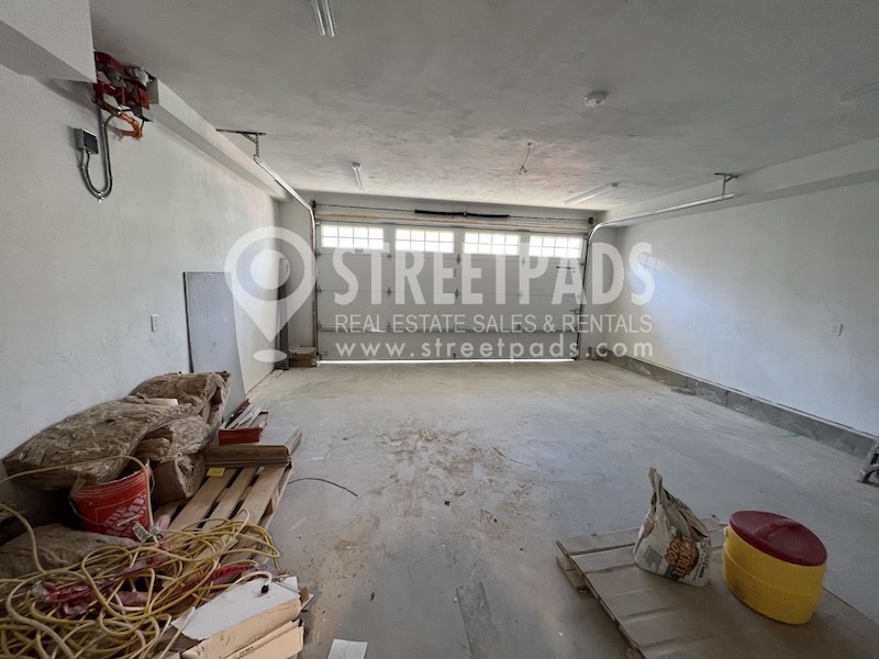 2 Oakland St, Brighton