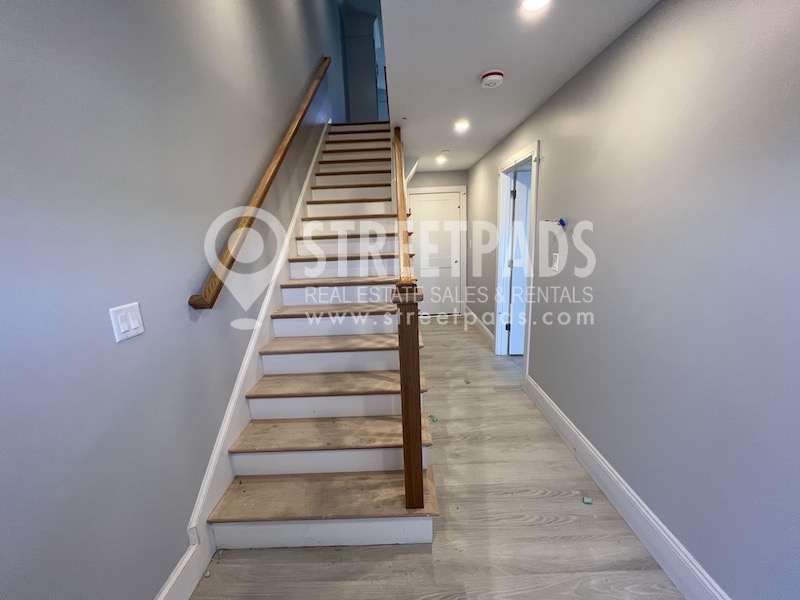 2 Oakland St, Brighton