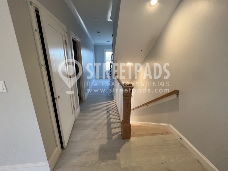 2 Oakland St, Brighton