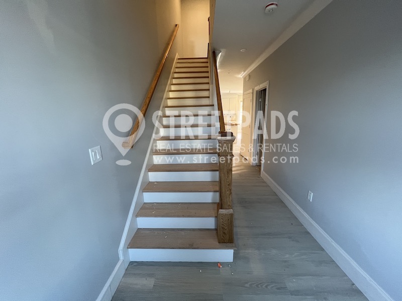 2 Oakland St, Brighton