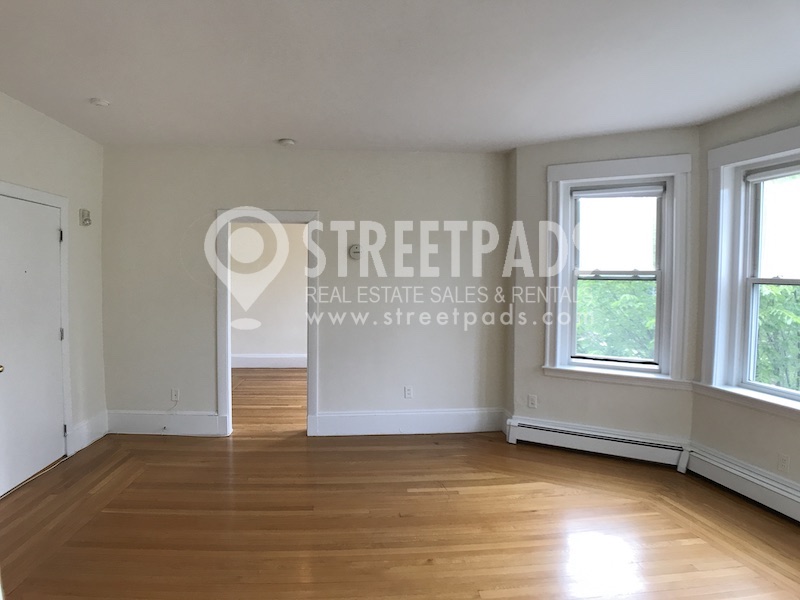 1539 Beacon St, Brighton