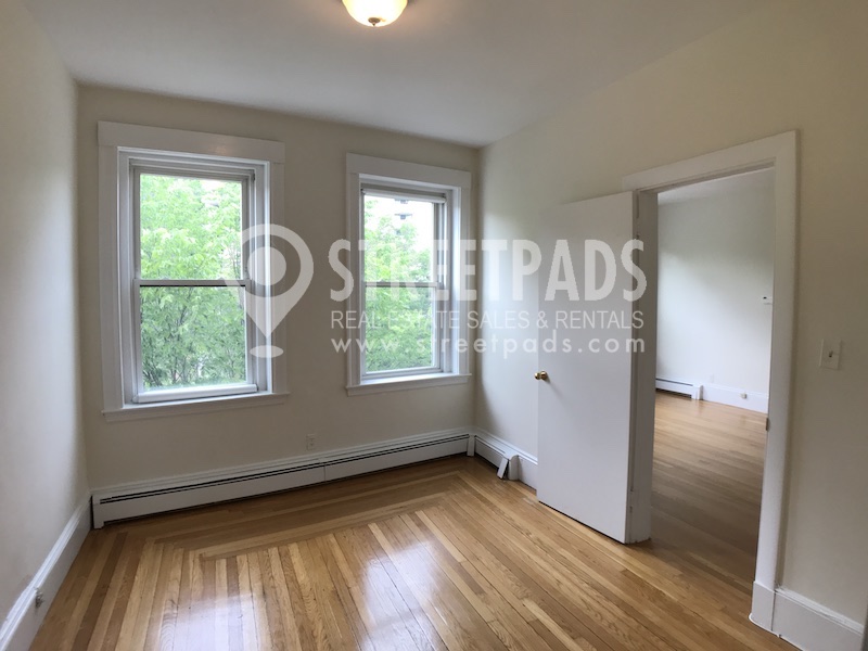 1539 Beacon St, Brighton