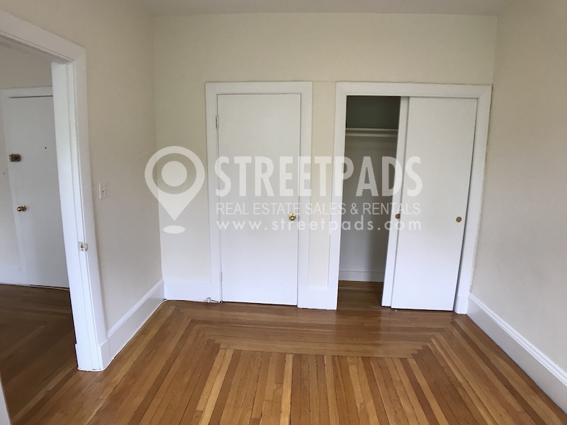 1539 Beacon St, Brighton