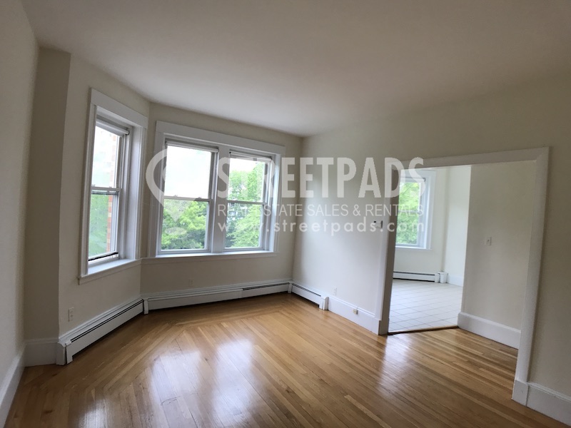 1539 Beacon St, Brighton