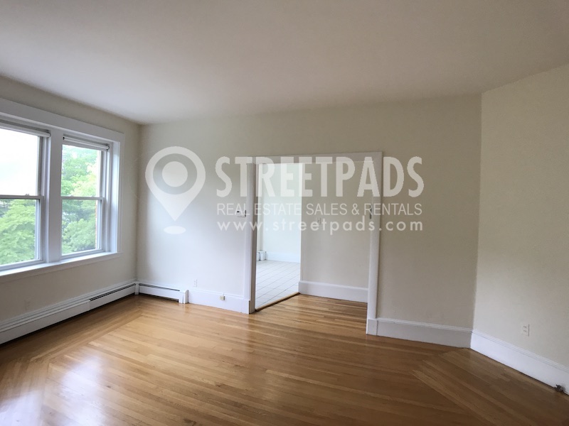 1539 Beacon St, Brighton