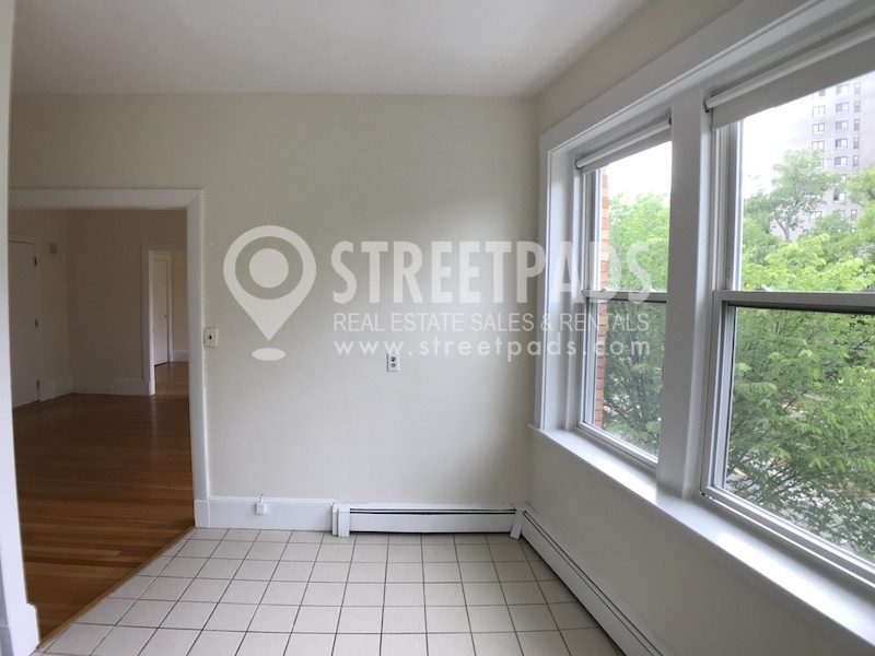 1539 Beacon St, Brighton