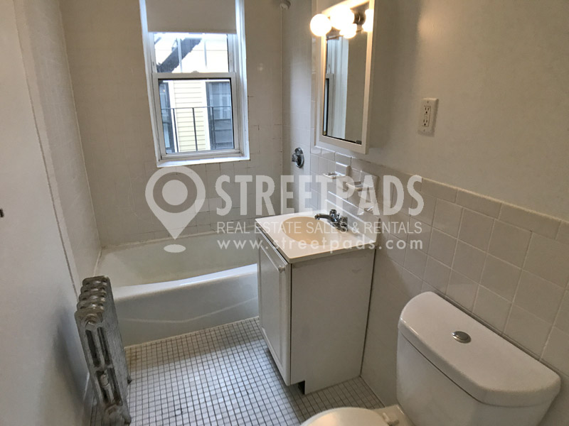 Photos of apartment on Wendell St.,Cambridge MA 